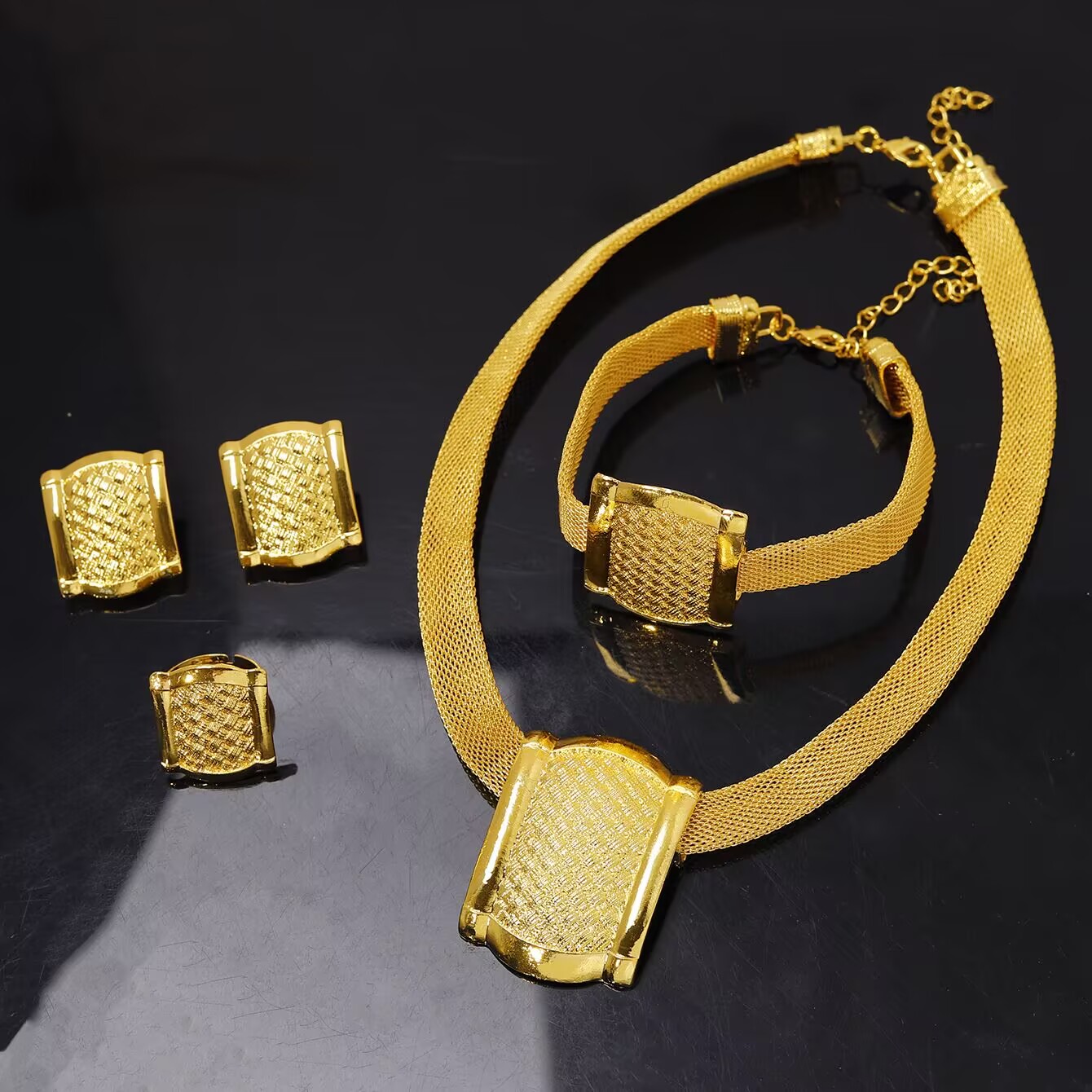 New Dubai Germany Italy UK 24K - огляд і ціна Women Fashion Uk